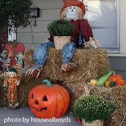 Outdoor Fall Decorating Ideas for Your Front Porch and Beyond