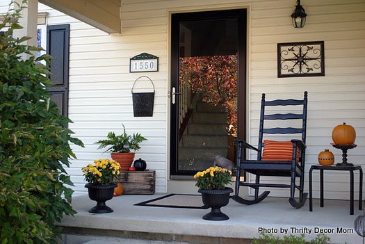Transition Fall Decorating to Halloween Decorating on Your Front Porch