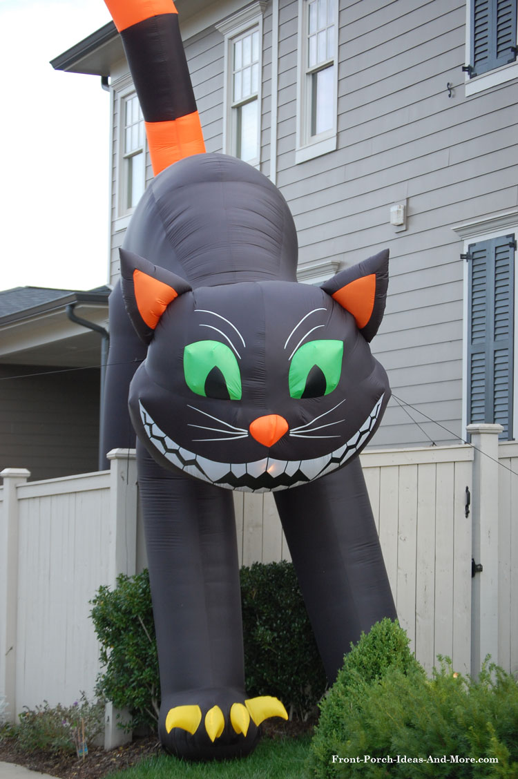 Image Result For Inflatable Halloween Lawn