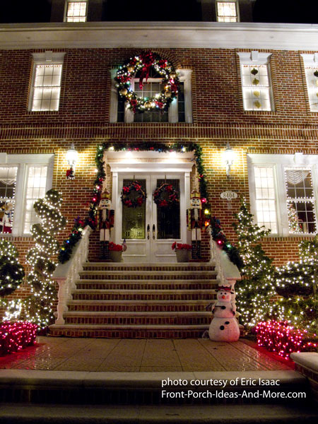 Outdoor Christmas Light Decorating Ideas to Brighten the Season