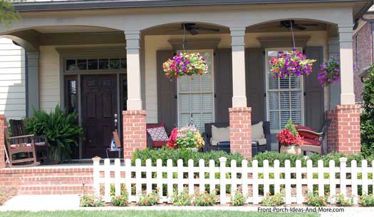 Summer Porch Decorating Ideas for a Cool Yet Sizzling Porch