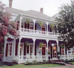 http://www.front-porch-ideas-and-more.com/images/m-porch-bb-louisiane.jpg