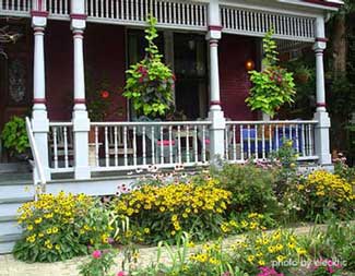 Curb Appeal Porch Ideas to Make You Happy!