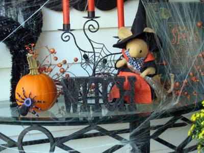 spider web and Halloween knick-knacs