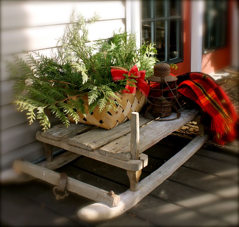 Vintage Christmas Decorating Ideas for Your Porch Vintage Christmas Decorating Ideas For Your Porch