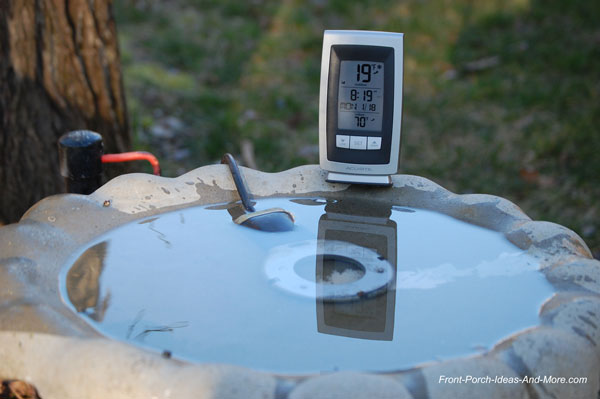 birdbath heater in 19 degree temperature with water unfrozen