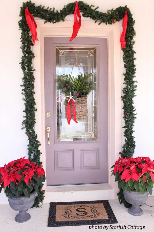 Christmas Door Decoration for Holiday Pizzazz