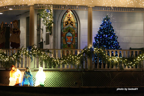 Outdoor Christmas Decorating Ideas for an Amazing Porch