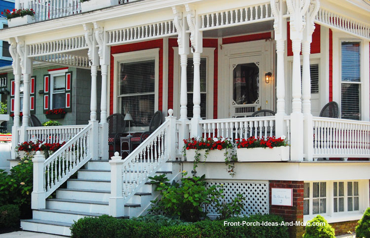 Running house trim between porch columns