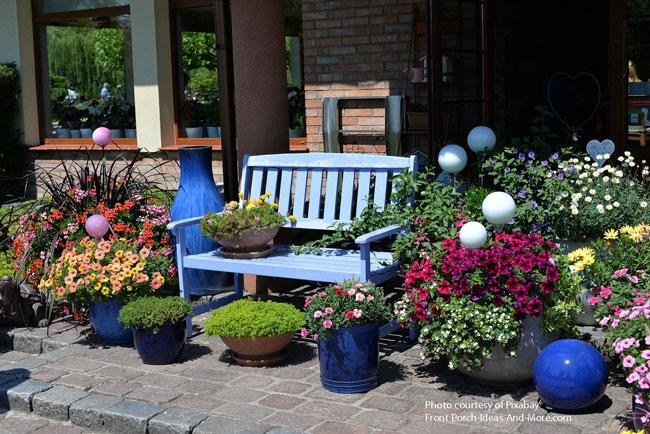 garden patio with wonderful foliage