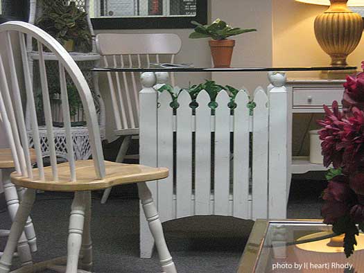 picket fence table