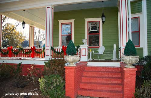 Porch Columns Design Options for Curb Appeal and More