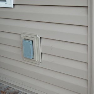 exterior electrical receptacle on porch