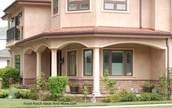 Building stucco columns house Building stucco columns house