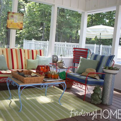 beautifully furnished screen porch