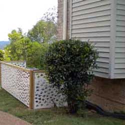 vinyl lattice privacy fence
