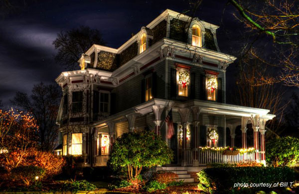 victorian house christmas decorations exterior