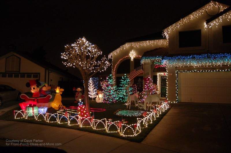 Outdoor Christmas Light Decorating Ideas to Brighten the 