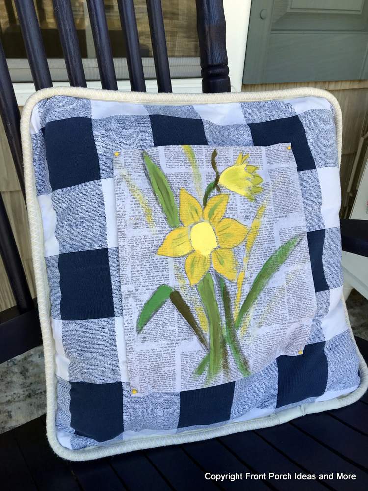 daffodil painted pillow topper for spring