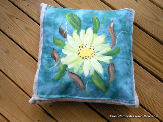 daisy pillow topper