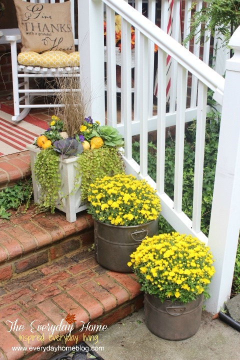 25 Bloggers Fall Decorating Ideas | Outdoor Fall Decorating