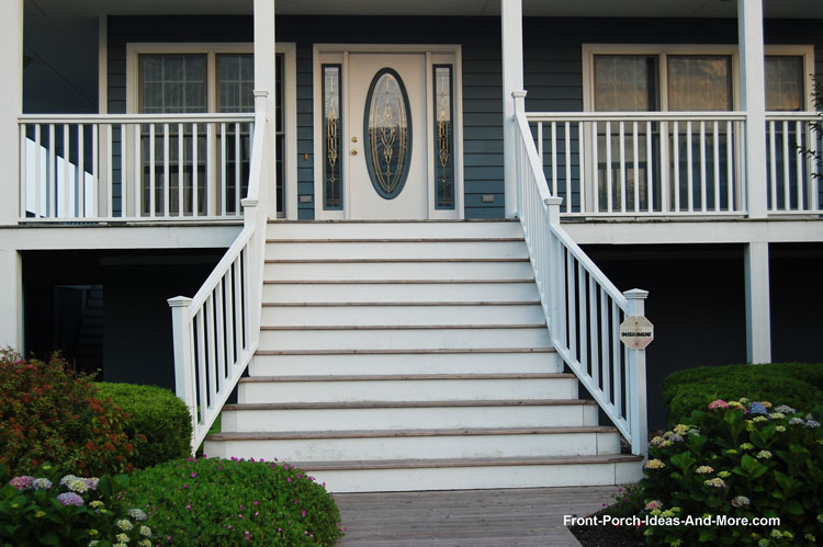 Exteriors : Striking Front Concrete Stairs Design Ideas Presenting Grey  Concrete Stone Front Step Also … | Front porch steps, Front door steps,  Concrete front steps