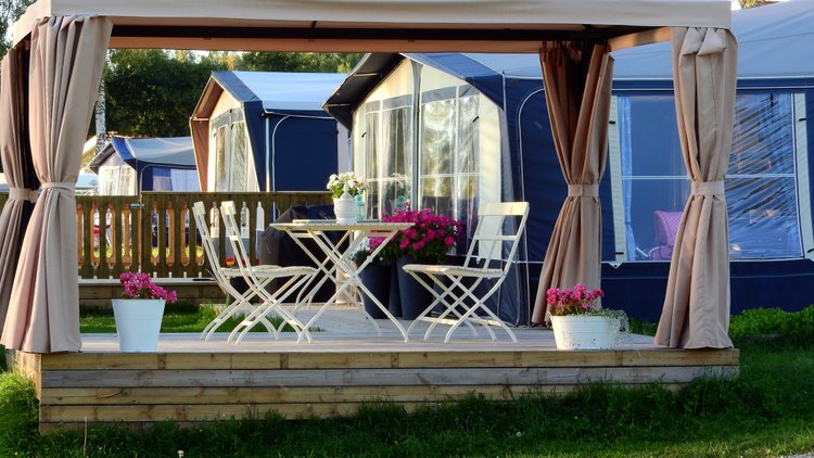 a wonderful freestanding porch