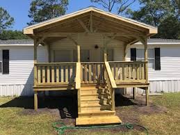 Gate on mobile home porch