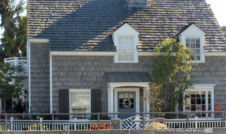 door overhang with additional columns