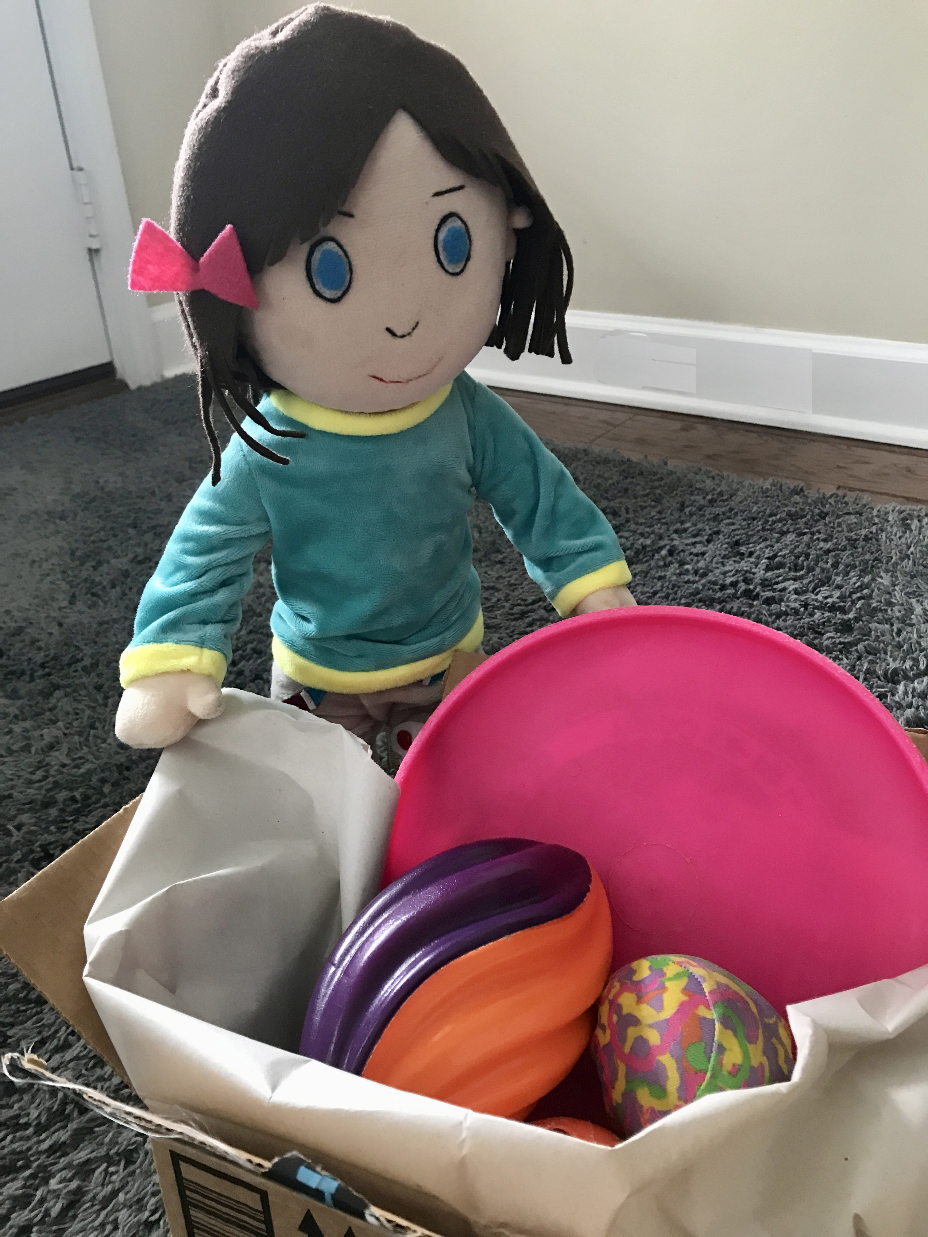 Molly Jo Daisy packing boxes