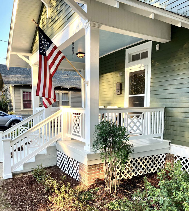 open front porch without a balustrade