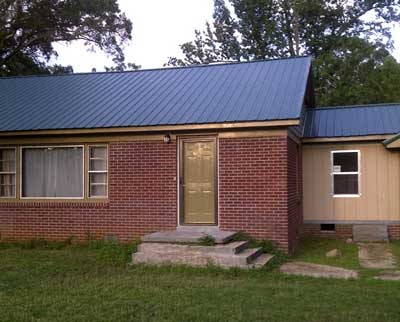 partial ranch home without porch