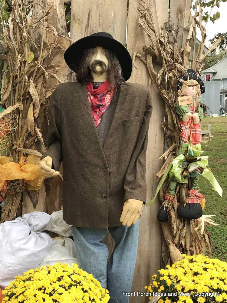 How to Build a Scarecrow - Easy Instructions