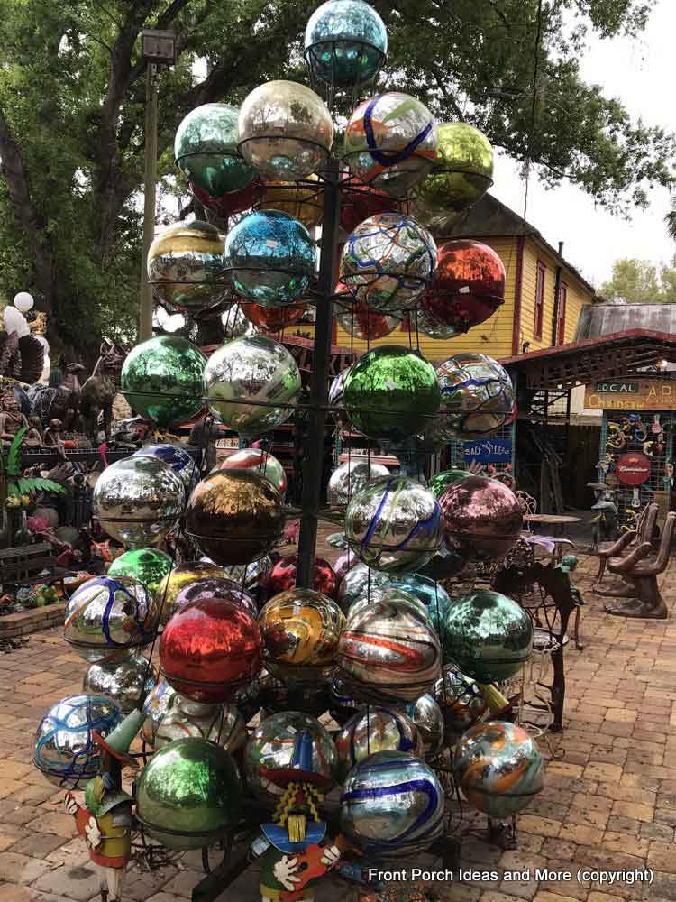 Yard Art Emporium - gazing-balls